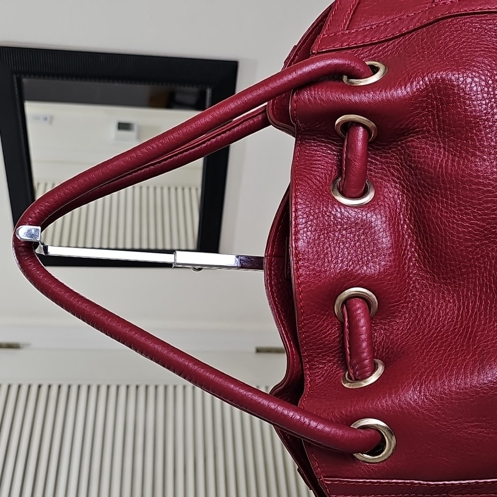Cole Haan Brick Red Pebbled Leather Large Drawstring Handbag EUC - Picture 6 of 17